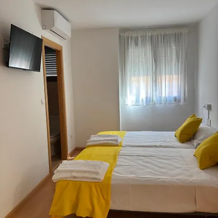 Batallar 招待所 3*